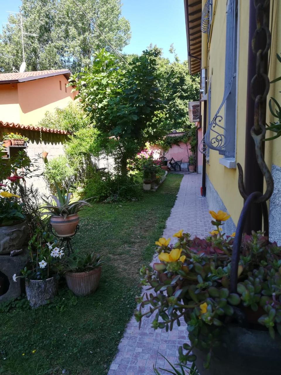 Bergamo Bassa Bed & Breakfast ภายนอก รูปภาพ